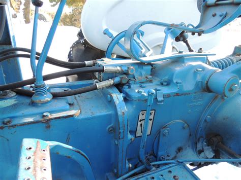 ford  tractor hydraulic pump location