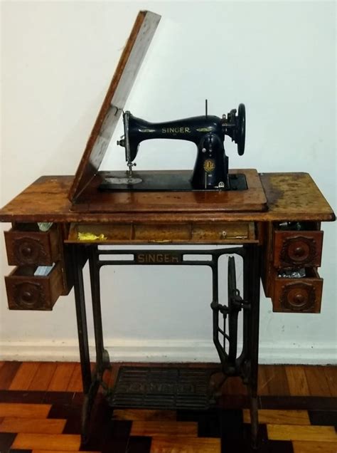 muito antiga maquina de costura singer  gabinete  p