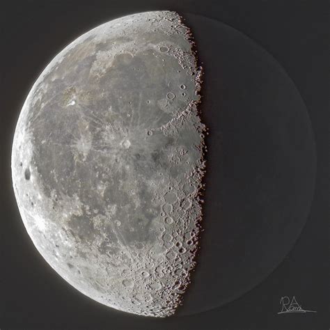 quarter moon  hdr high dynamic range rastrophotography