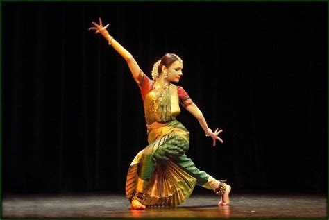 Indiase Dansen Lessen Voor Beginners Dames Pakken Geschiedenis