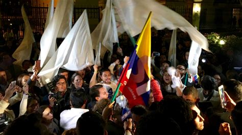 Colombians Divided After Voters Reject Farc Peace Deal Farc Al Jazeera