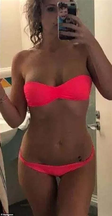 mum shows off incredible bikini selfies after losing half her body