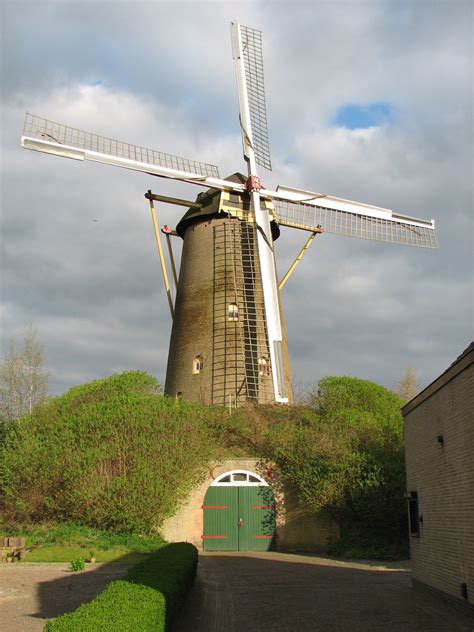 sun panels tilting  windmills holland windmills wind energy le moulin netherlands dutch