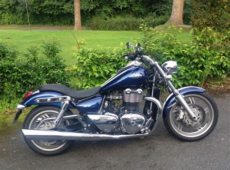 triumph thunderbird  tales    side