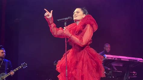 Jessie J The R O S E Tour Dangerous Youtube