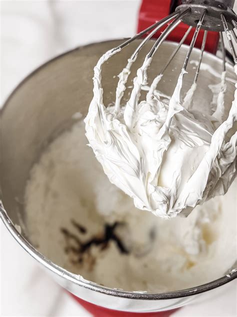 easy buttercream create pretty buttercream cake  joyful biz