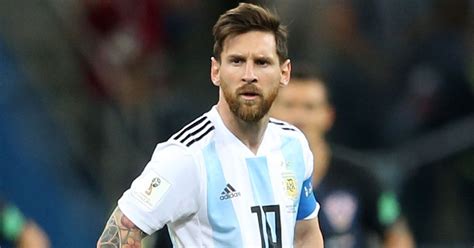 world cup lionel messi feels burden pain  playing  argentina