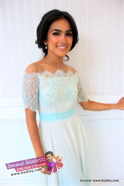 gambar elfira loy di pelancaran anugerah skrin 2012