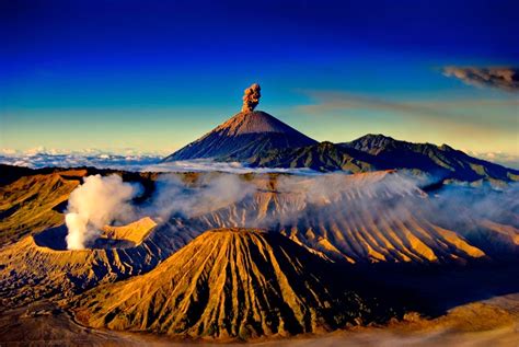 gambar pegunungan terindah  indonesia foto gambar terbaru