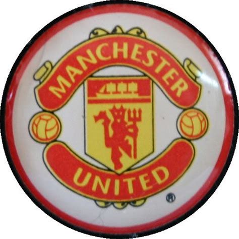 manchester united white round club crest metal badge pin