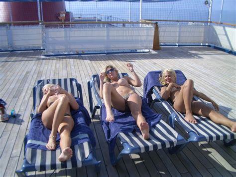 hot caribbean cruise with a few topless euro party girls sexmenu