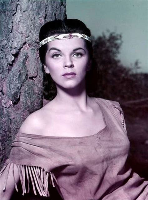 gorgeous   lisa gaye    early  vintage news daily