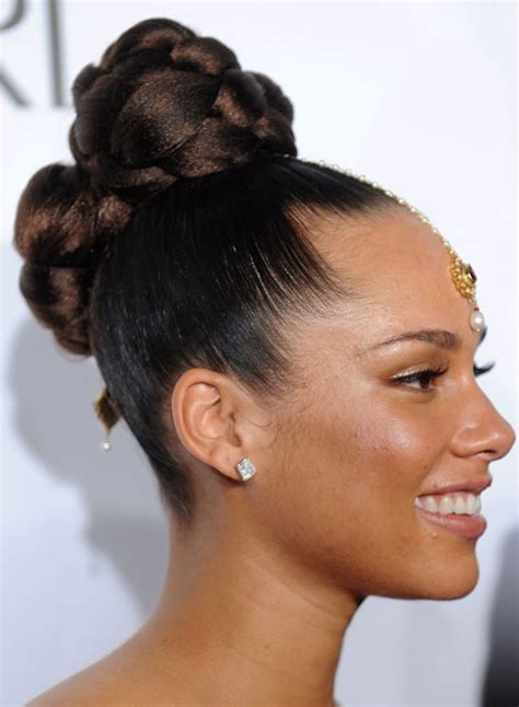 25 Gorgeous Bun Hairstyles For Women Feed Inspiration