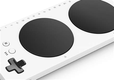 xbox adaptive controller  microsofts answer  gamers  limited mobility techspot