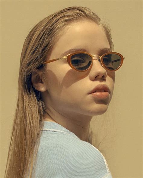 fresh out the 90 s lexeesmith the look in 2018 pinterest lunettes lunettes de soleil and