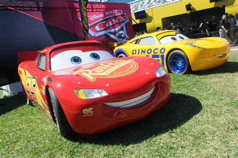 Life Sized Lightning Mcqueen To Be Unveiled In By Disney And Sm On June