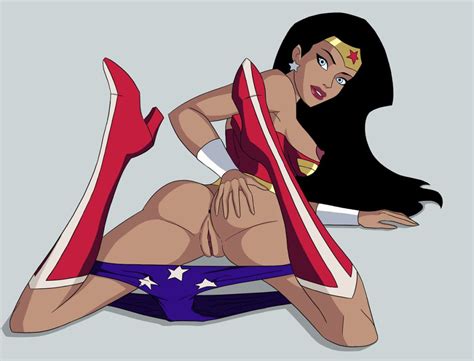 Spreading Hot Amazon Pussy Wonder Woman Porn