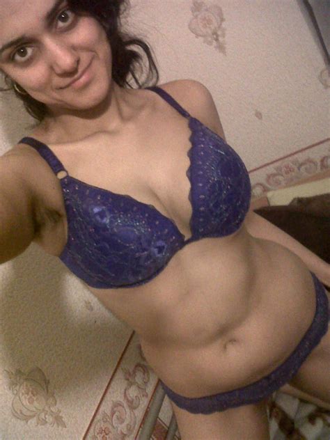 हाऊस वाईफ सेक्स ईमेज Desi Housewife Ki Moti Doodh Wali