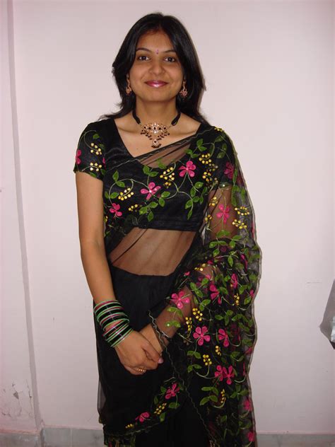 Desi Aunty In Saree Hot Masala Photo Gallery Spicy