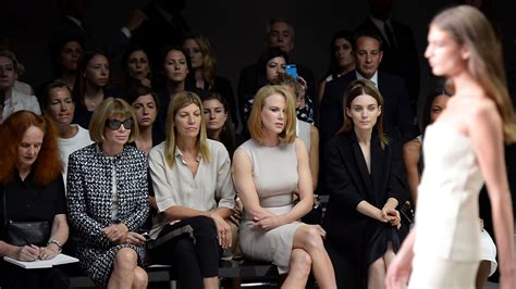 breaking   front row   decided  sits   nyfw stylecaster