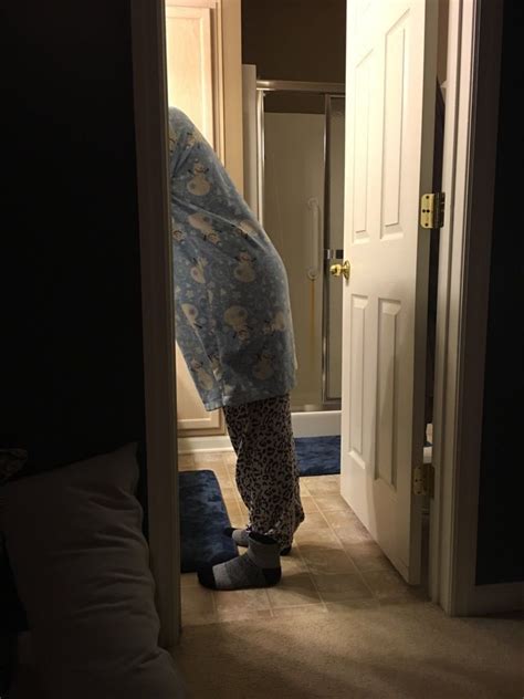 Man Posts Photo Of Wife S Period Outfit Gets Destroyed On Imgur