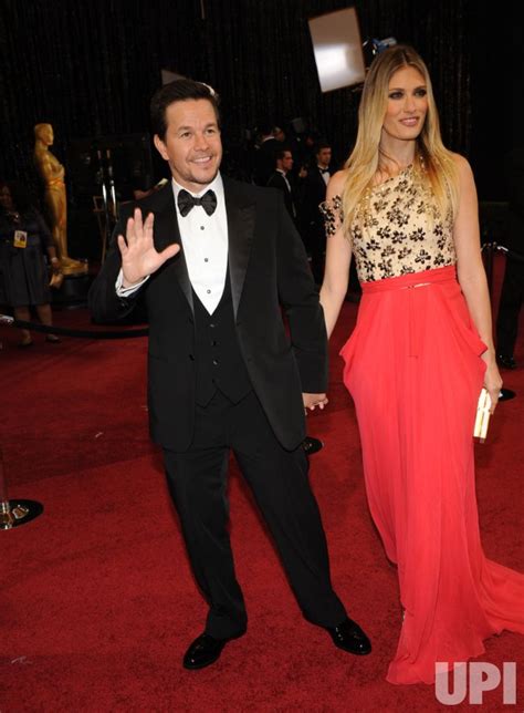 Photo Mark Wahlberg And His Wife Rhea Durham Arrive At The 83rd Annual