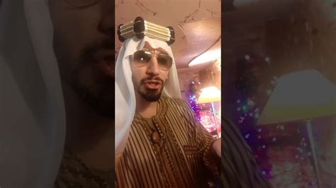 لبنانية تطالع صدرها وتشتم العرب مع ملك جمال سوريا عبدالله الحاج الشيخ