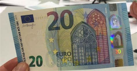 pic   version    euro note    circulation    whats