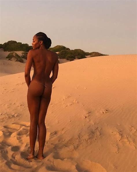 Naomi Campbell Nude Photos From Backstage In Kenya The Fappening
