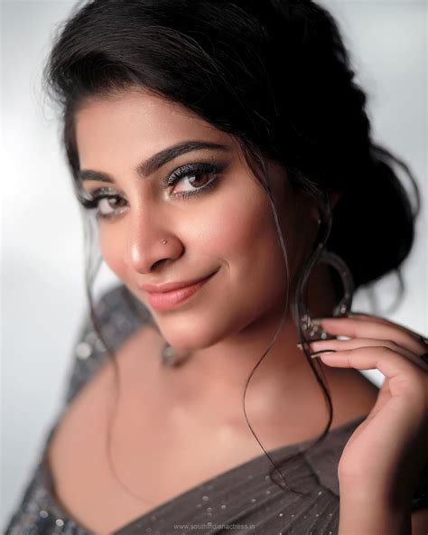 malavika sreenath photoshoot stills in saree south indian actress
