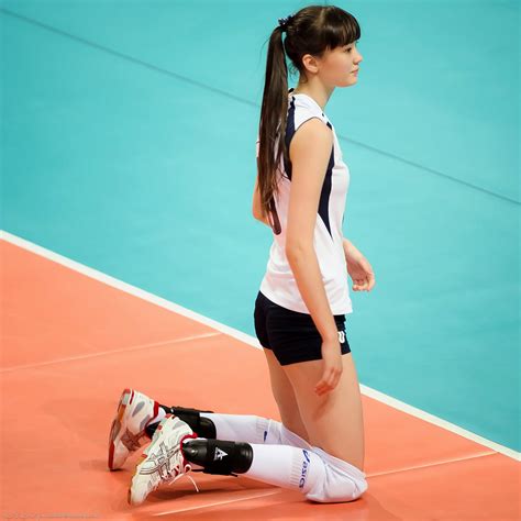 Sabina Altynbekova Pamer Foto Berkerudung Wagz Hot
