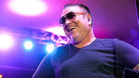 smash mouth frontman steve harwell hospitalized concert canceled the