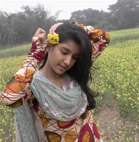 Pretty Cute Hot Beautiful Desi Western Emo Girls Pictures