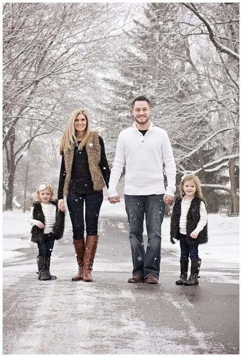 delightful christmas outfit ideas gala fashion family photo outfits winter fall family
