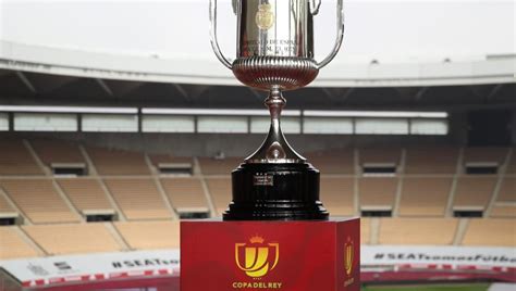 wahrheiten  copa del rey trophy real madrid put  replica   copa del rey trophy