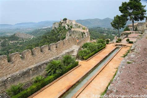 ver en las paredes del castillo  de menor importancia xativa espana