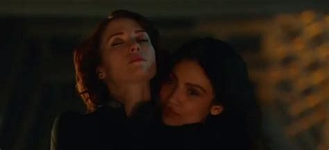 supergirl s lesbian couple alex and maggie take their biggest step yet and fans are ecstatic