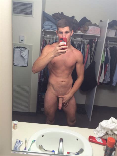 nude jock take a hot mirror selfie nude selfie men