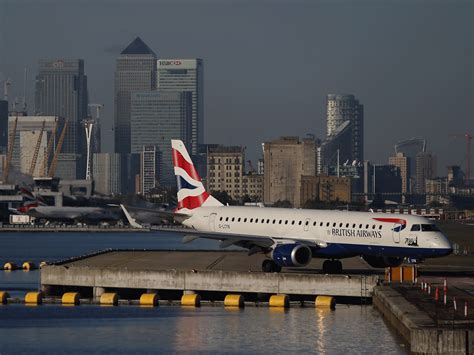 extinction rebellion plans  shut  london city airport  week