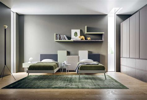 Camera a ponte con un letto singolo moderno in legno, . Cameretta a ponte con due o tre letti Start P26 | CLEVER