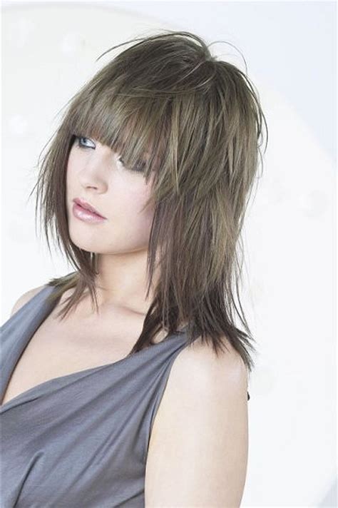 stylish medium length hairstyles for teens elle hairstyles