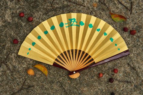 vintage japanese hand fan small folding fan   bamboo etsy