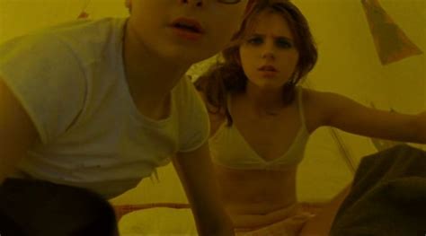 kara hayward nude pics page 1