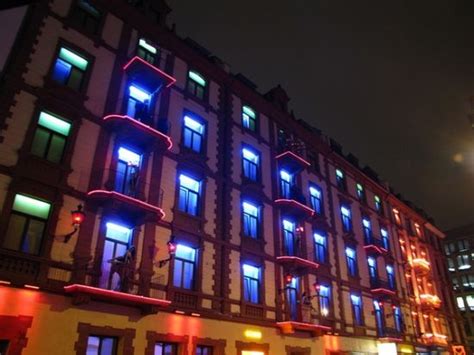 Top 10 Red Light Districts In The World Cn