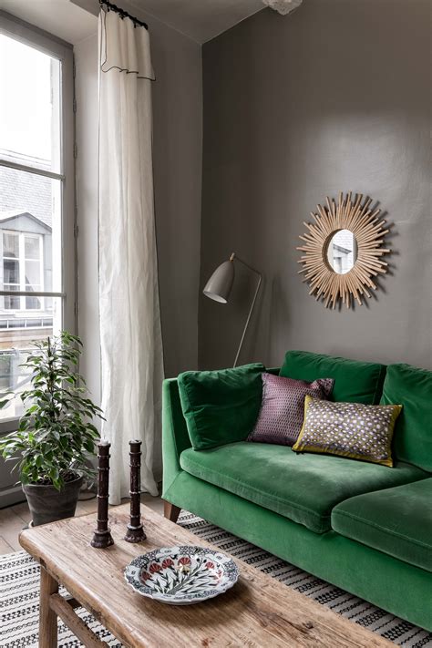 velvet green sofa dark wall interiordecor pinterest