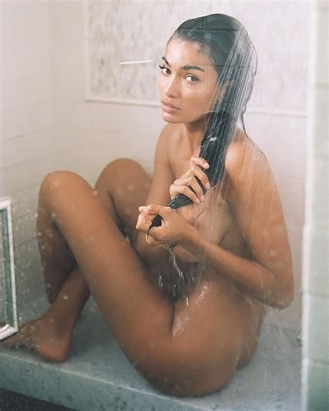 Kelly Gale Nude And Topless Pics And Sexy Images Collection