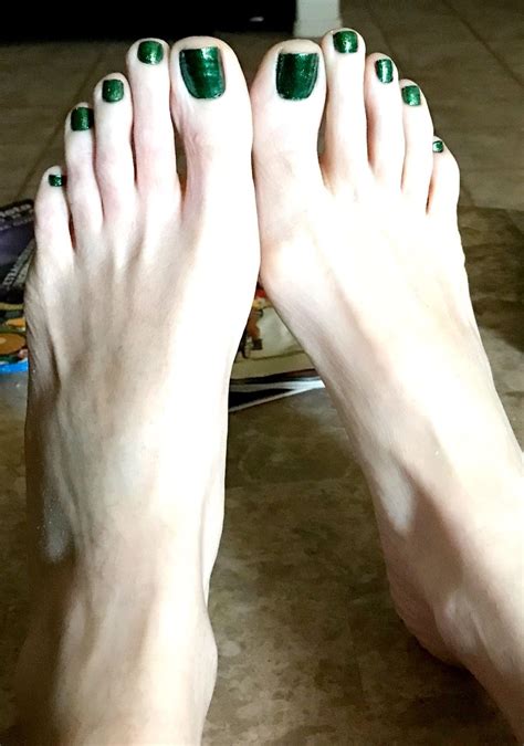 pin on long slender toes