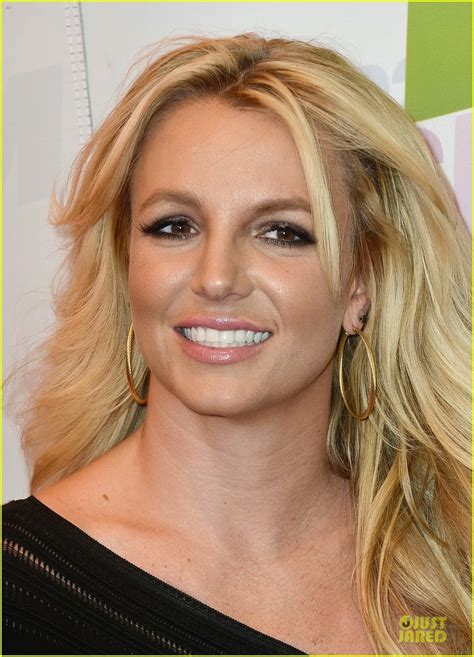 britney spears pictures  celebrity magazine