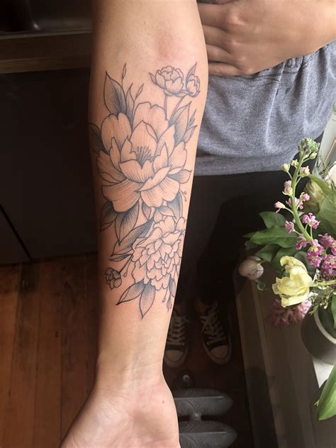 les sublimes tatouages floraux de vanessa dong openminded