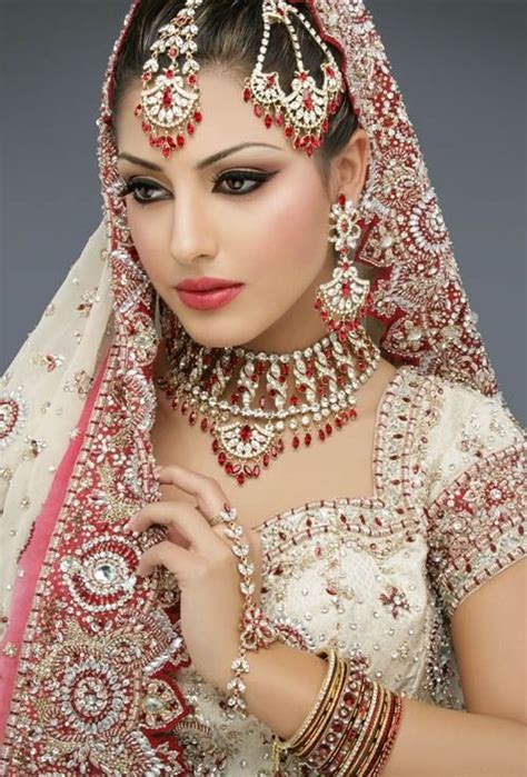 traditional indian wedding makeup beautiful glamour girl makeup hair